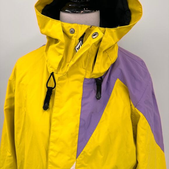 Volcom Yellow & Purple Nylon Snowboarding Skiing Winter Jacket Size Medium - Picture 3 of 14